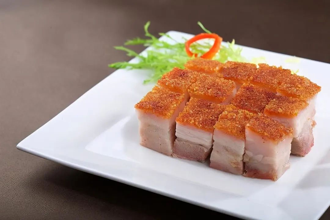 火爆全网的脆皮五花肉,脆皮五花肉火爆全网