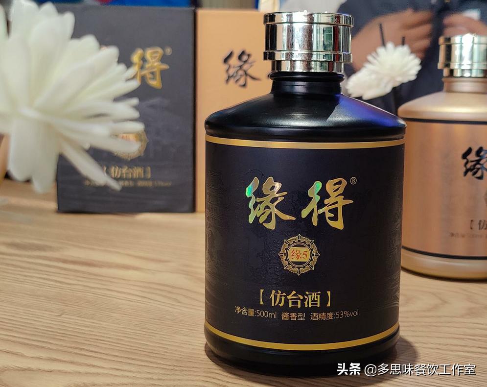 广东2大“搞笑酒”，酒美“路子野”，妥妥的“段子手”