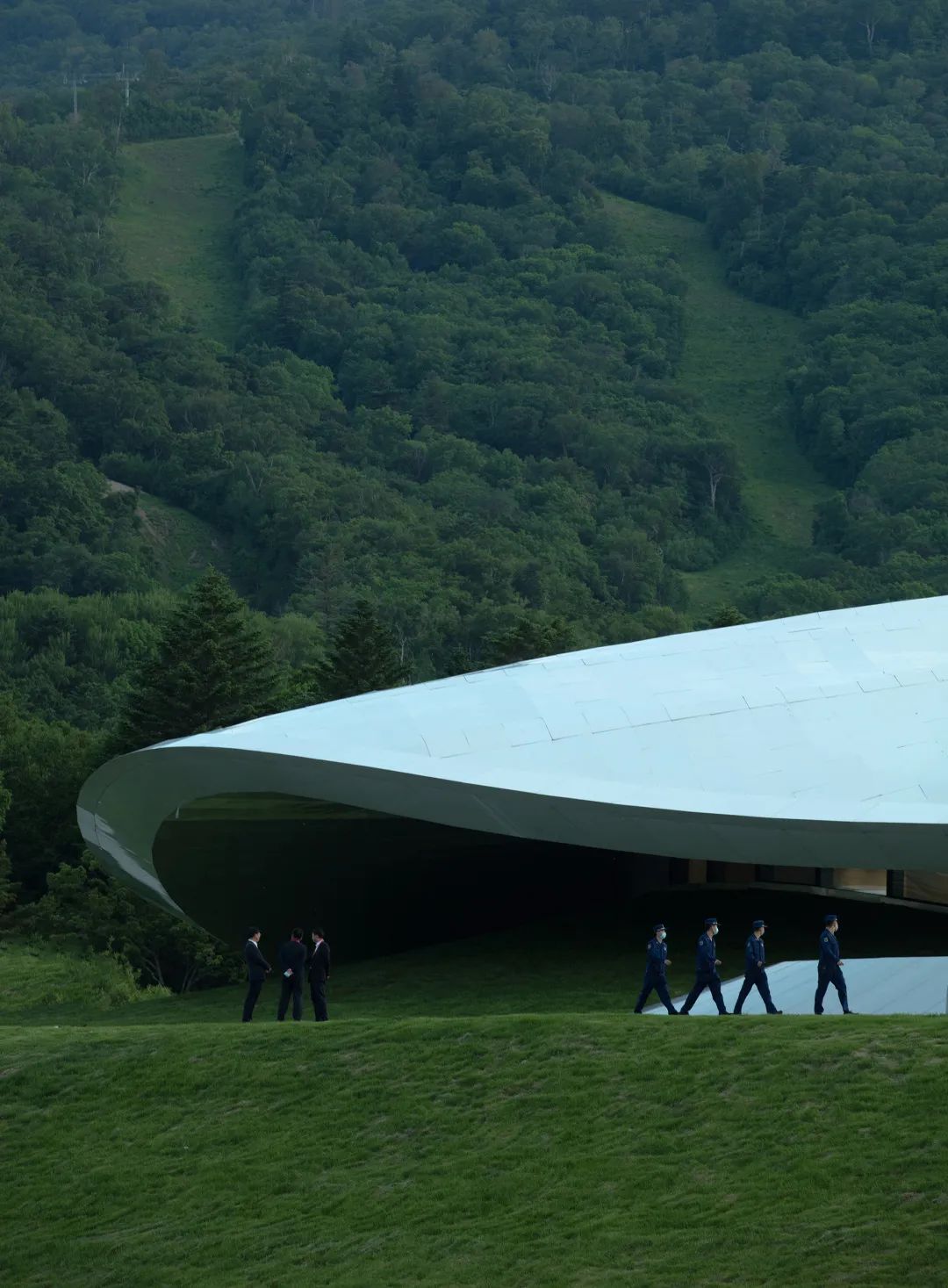 建筑人的出路在哪,建筑的出路在哪里