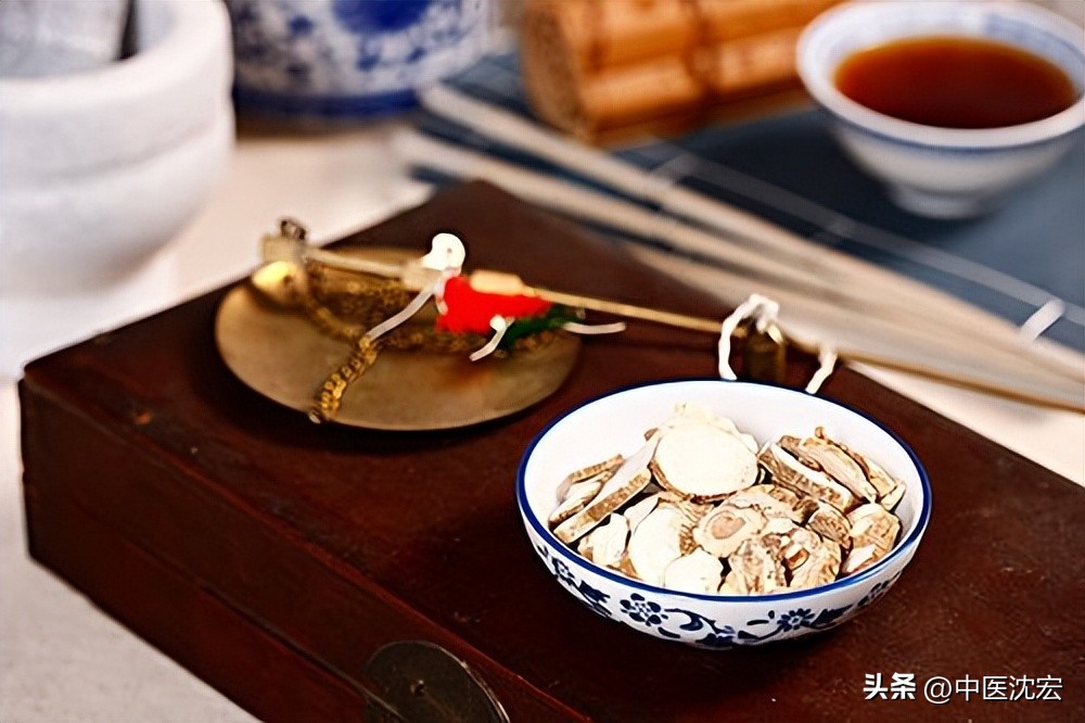 鼻塞黄鼻涕粘稠是鼻炎还是鼻窦炎,鼻塞鼻子流清水像滴水一样