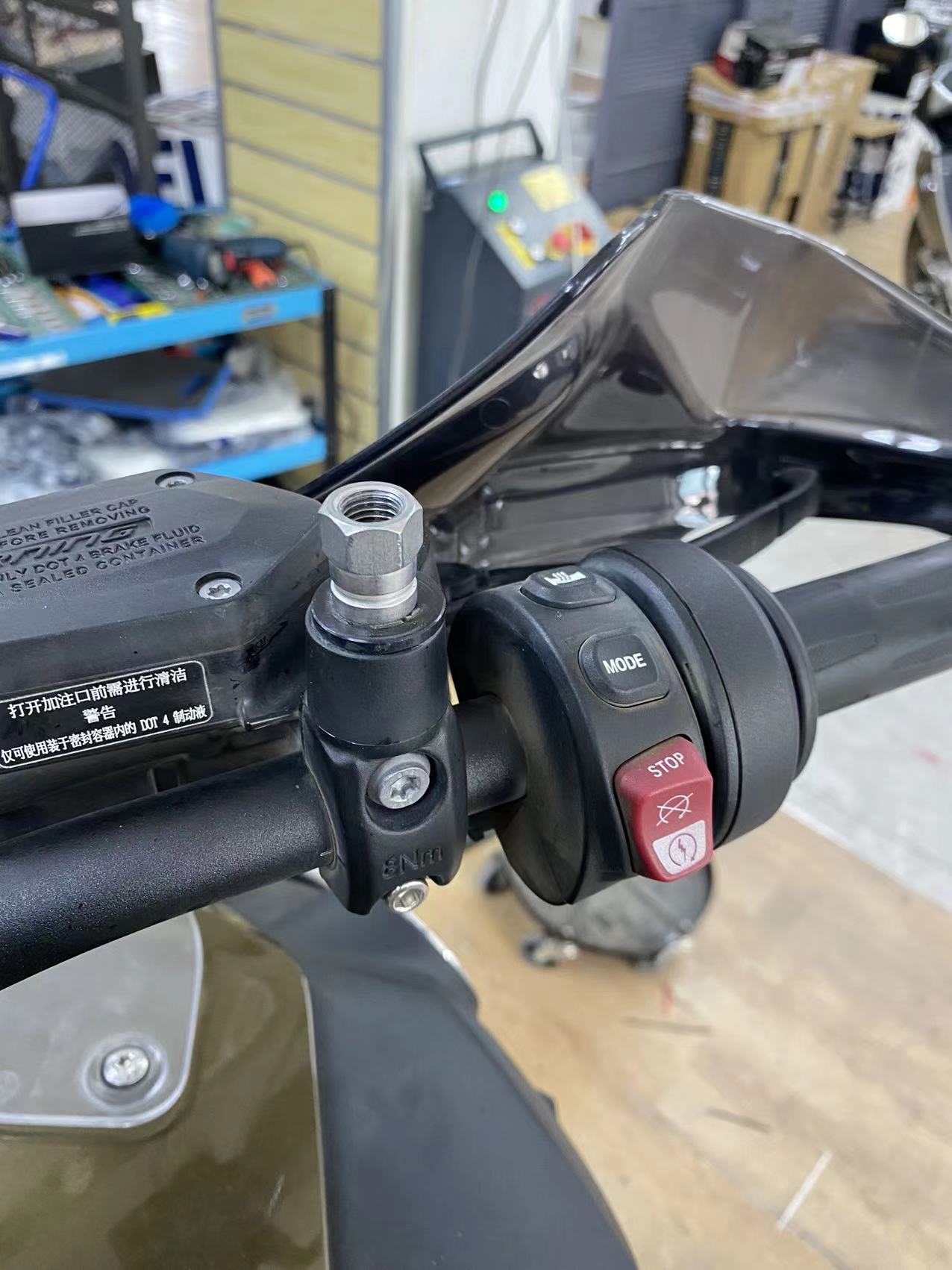 宝马1250adv四十周年纪念版反光镜,宝马1250adv反光镜拆卸