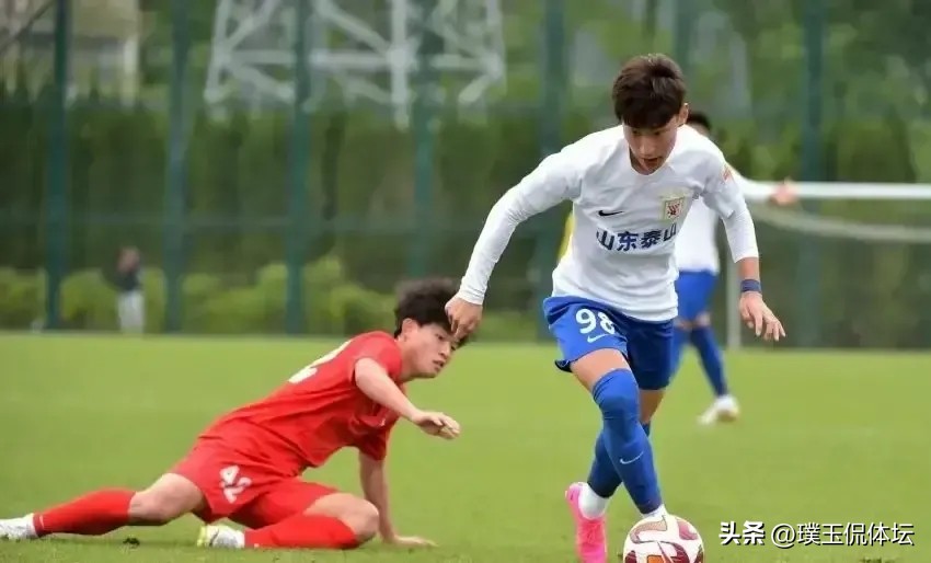 崔康熙上半时防线连丢三球,崔康熙走出失利阴影后防会更稳定