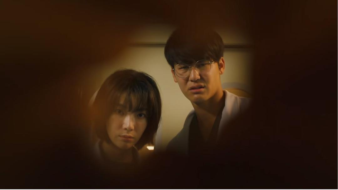 电钻开颅，气球手套塞菊花！你想不到的治疗手段都在这部剧里