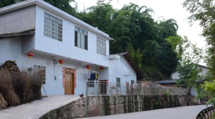 90后开烧烤店年收入200万,烧烤店一年赚七八十万元不成问题