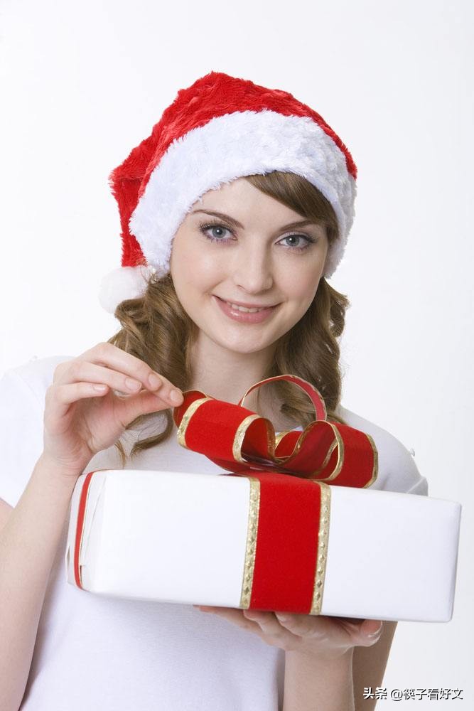 消费时代大学生的礼物社交，是否正常？专家这样说