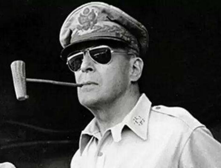 长津湖战役不怕美国的原子弹吗,麦克阿瑟为什么打不过长津湖