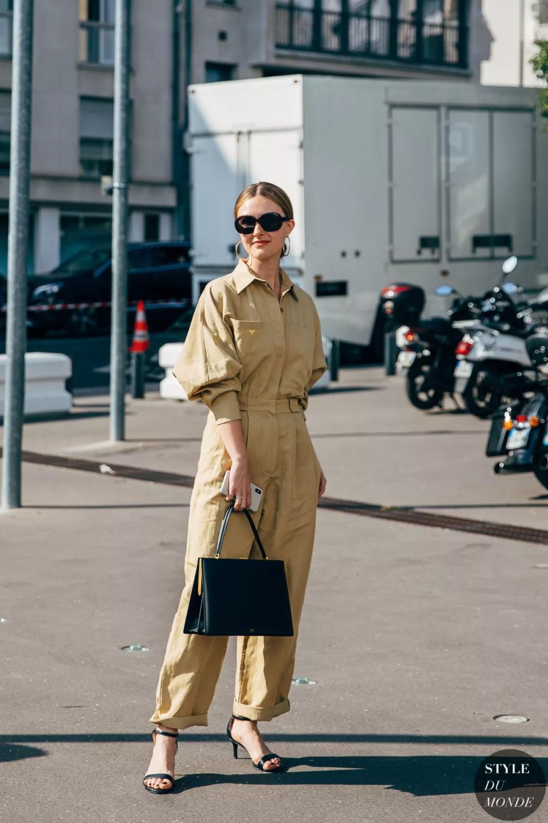 驼色外套内搭什么色彩打底,158梨形身材驼色大衣搭配高级感