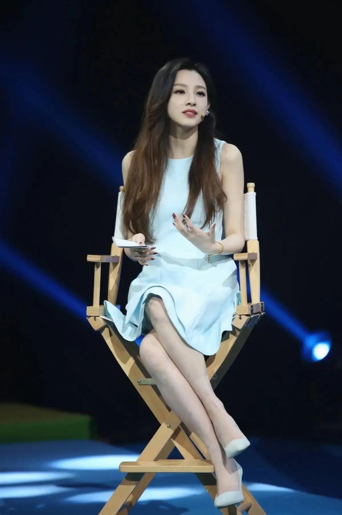 央视美女主持人马凡舒简历,央视美女马凡舒