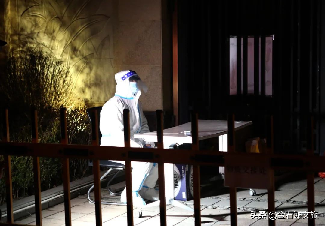 金石滩十二时辰！疫情下的光影轮转！