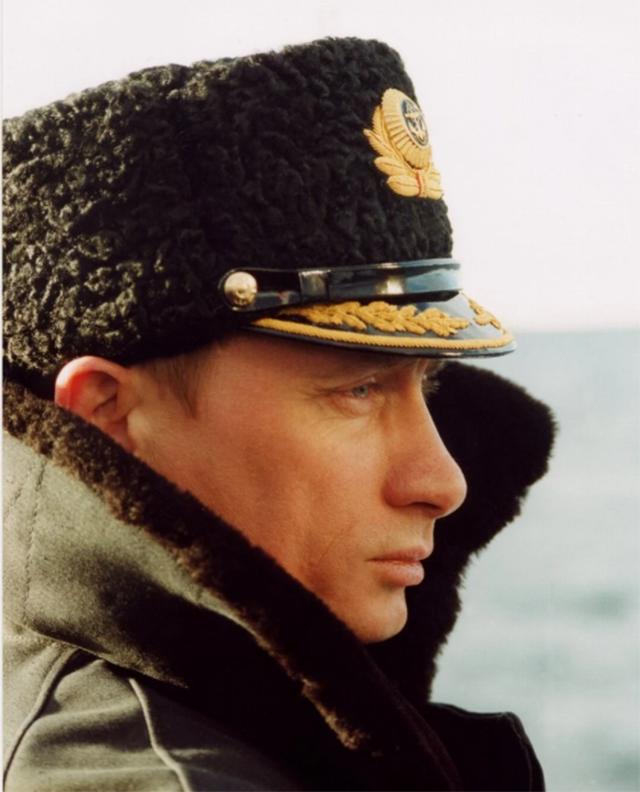 普京出任总统当晚视频,普京当选总统后流泪讲话视频