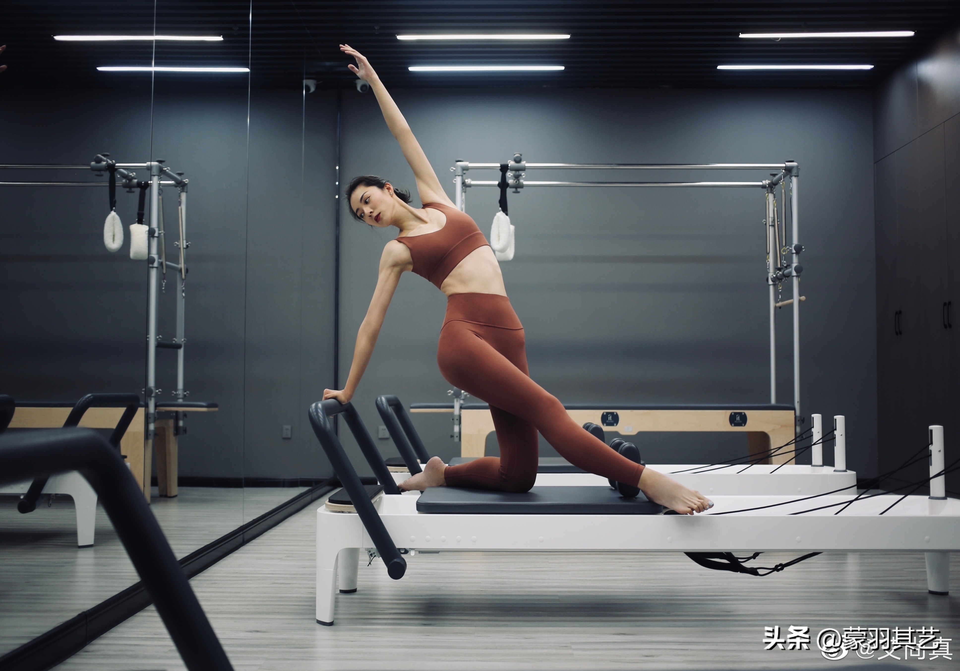 中国黄金比例身材第一人,曾经中国第一富豪