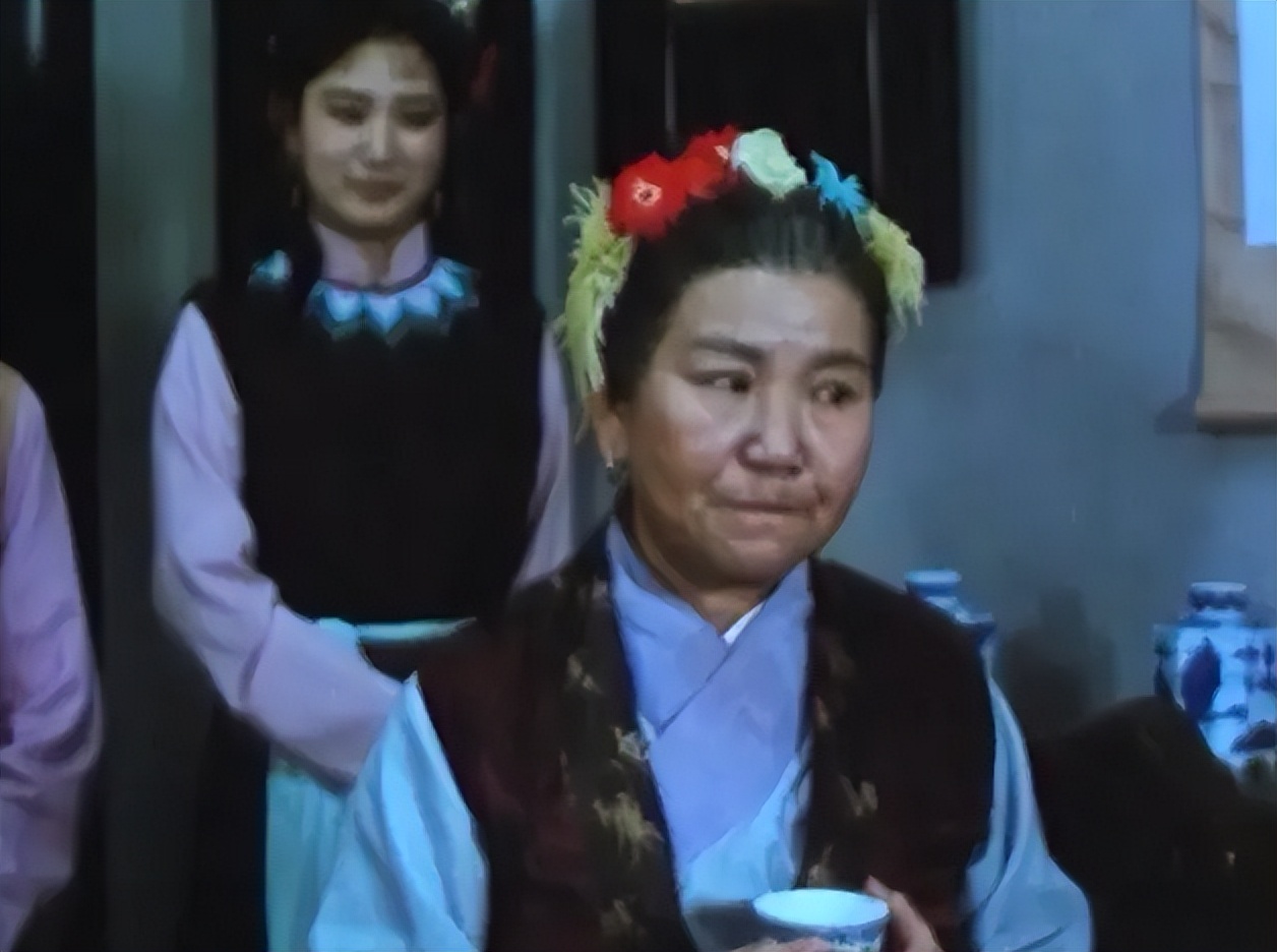 刘嘉玲遭绑架，王志文险被封杀，2000年的娱乐圈一瓜接一瓜！