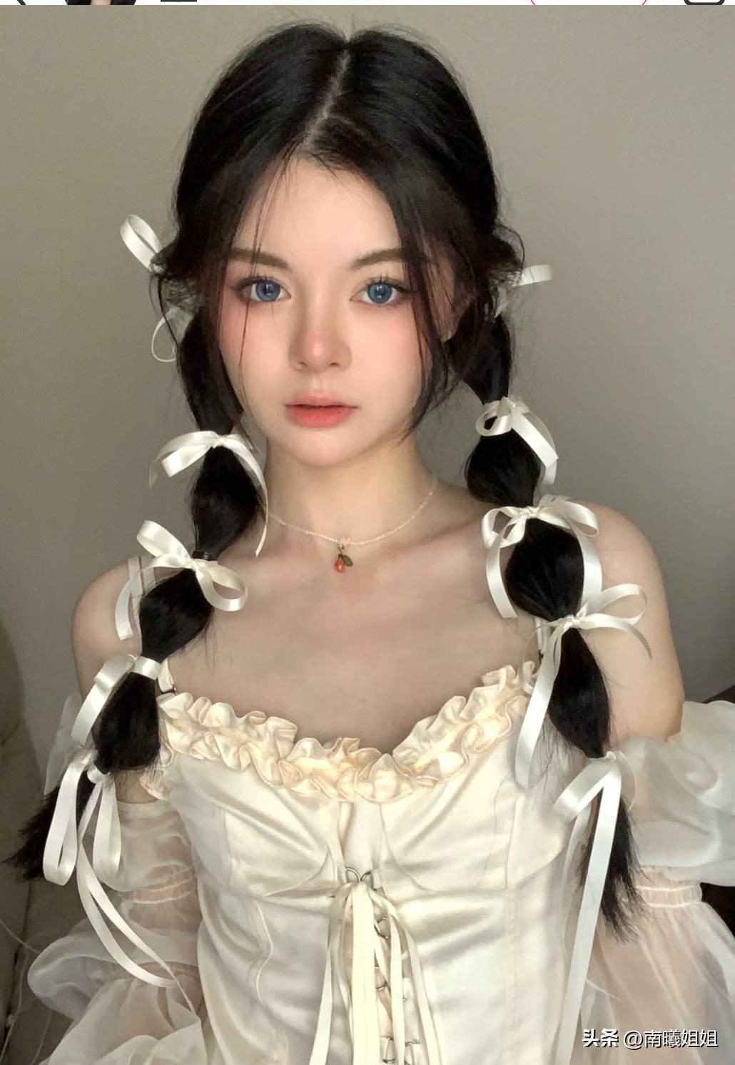 怎么扎丸子头显脸小编发,盘起来的编发显脸小丸子头