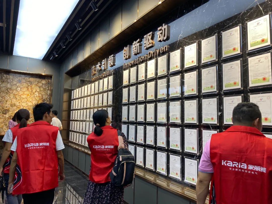 同心逐梦志在巅峰的英文演讲,同心筑梦志在顶峰企业新年祝福