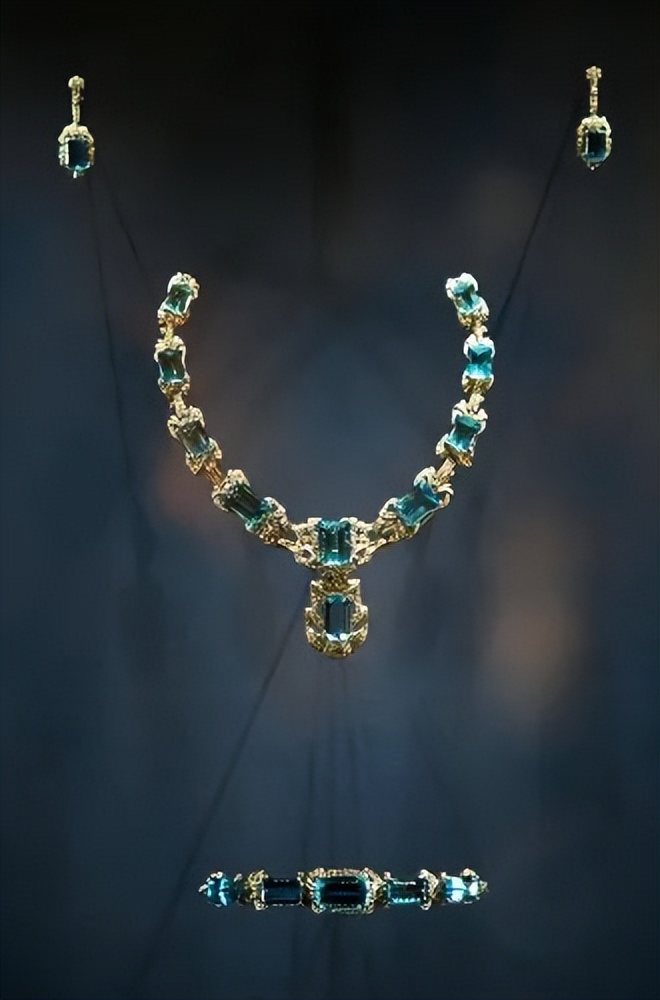 盘点英国女王最喜爱的皇家珠宝,英国女王最喜爱的皇家珠宝