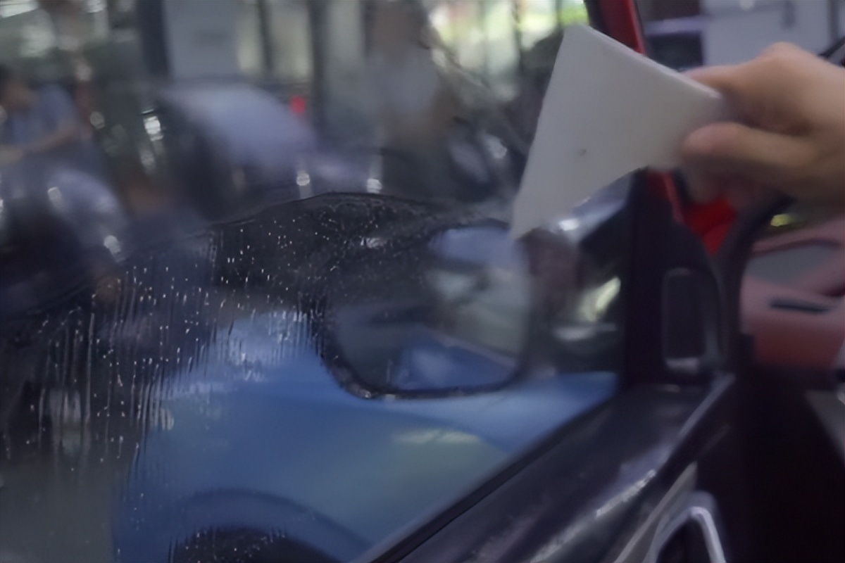 新车车膜贴了几天能开窗,新车贴车膜有必要吗