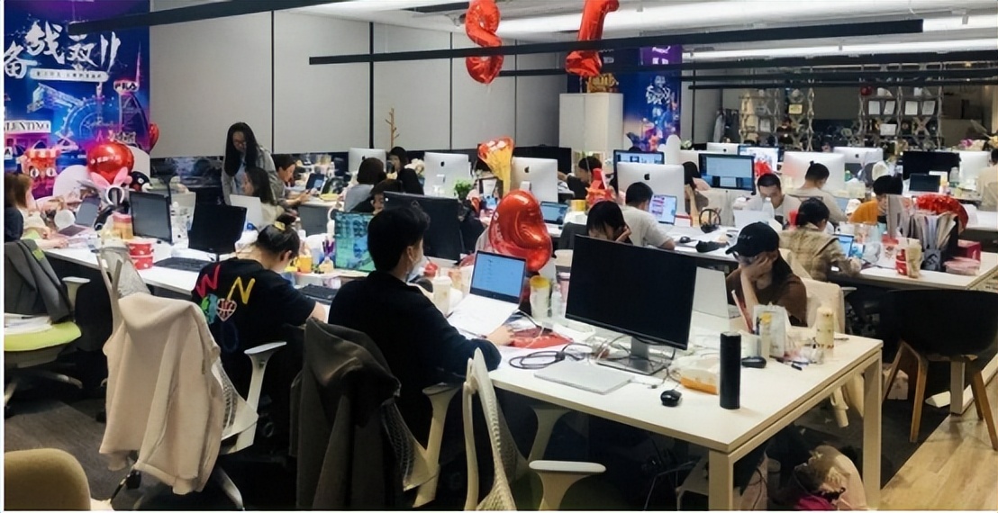 马斯克美国人还是中国人,马斯克为啥长得和中国人一样