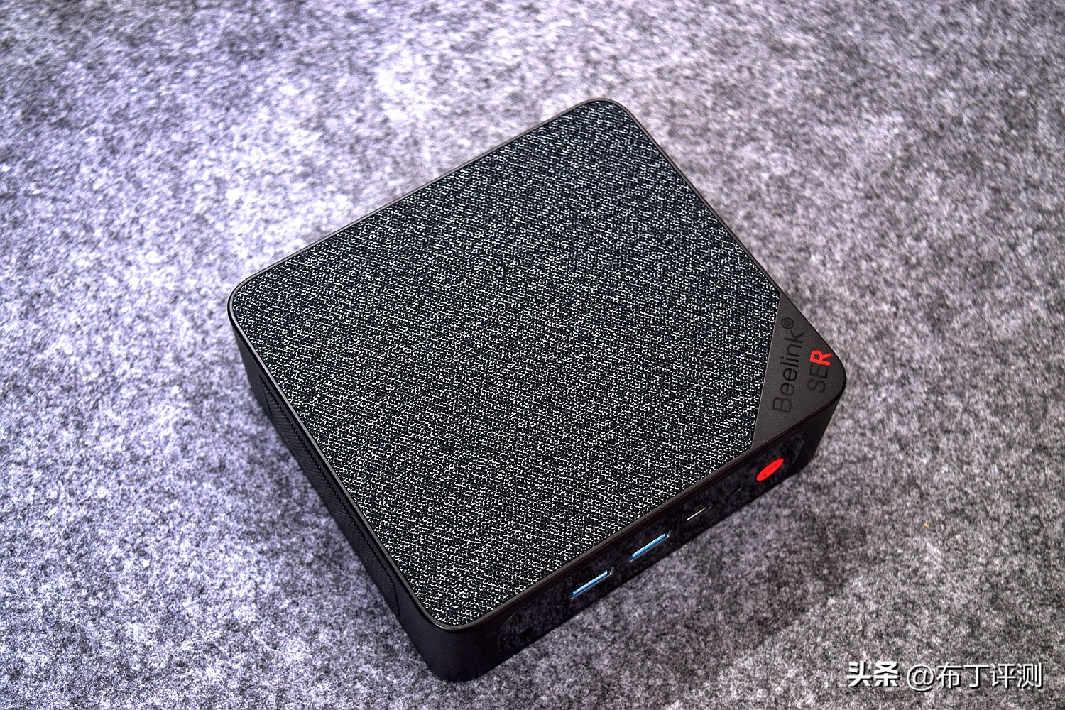 零刻迷你主机ser5max,零刻ser5max准系统开箱