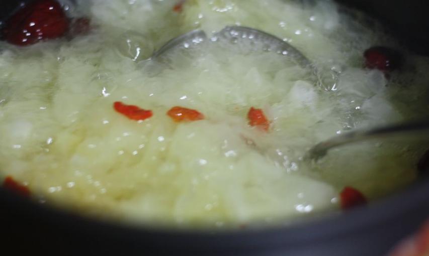银耳汤怎么煮都不出胶怎么补救,银耳汤如何煮才能出胶