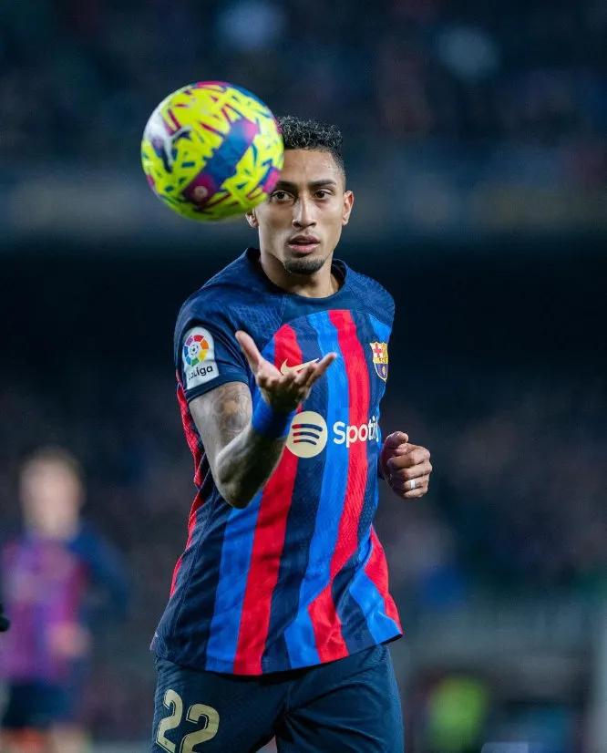 巴西两大天才中锋抵达巴萨皇马,巴西前锋谁最好