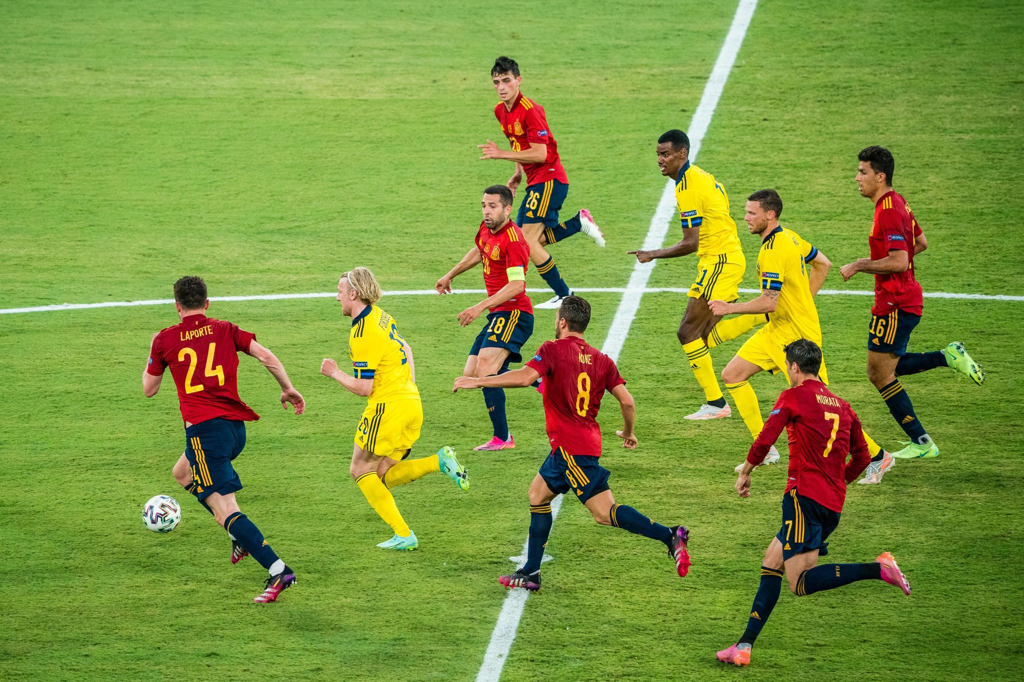 米内罗美洲vs巴西国际预测,欧国联西班牙vs意大利半全场胜负