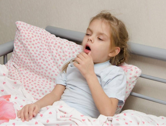 阿奇霉素治疗风险,阿奇霉素是抗菌类药物吗