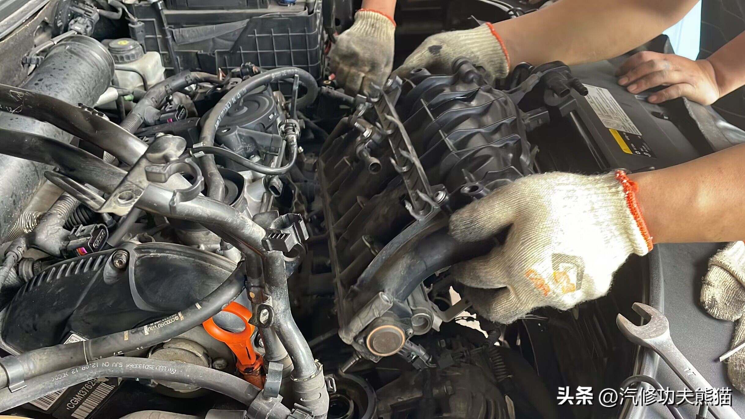 2017款大众迈腾10万公里烧机油,十年的迈腾怎么样后期维修费用