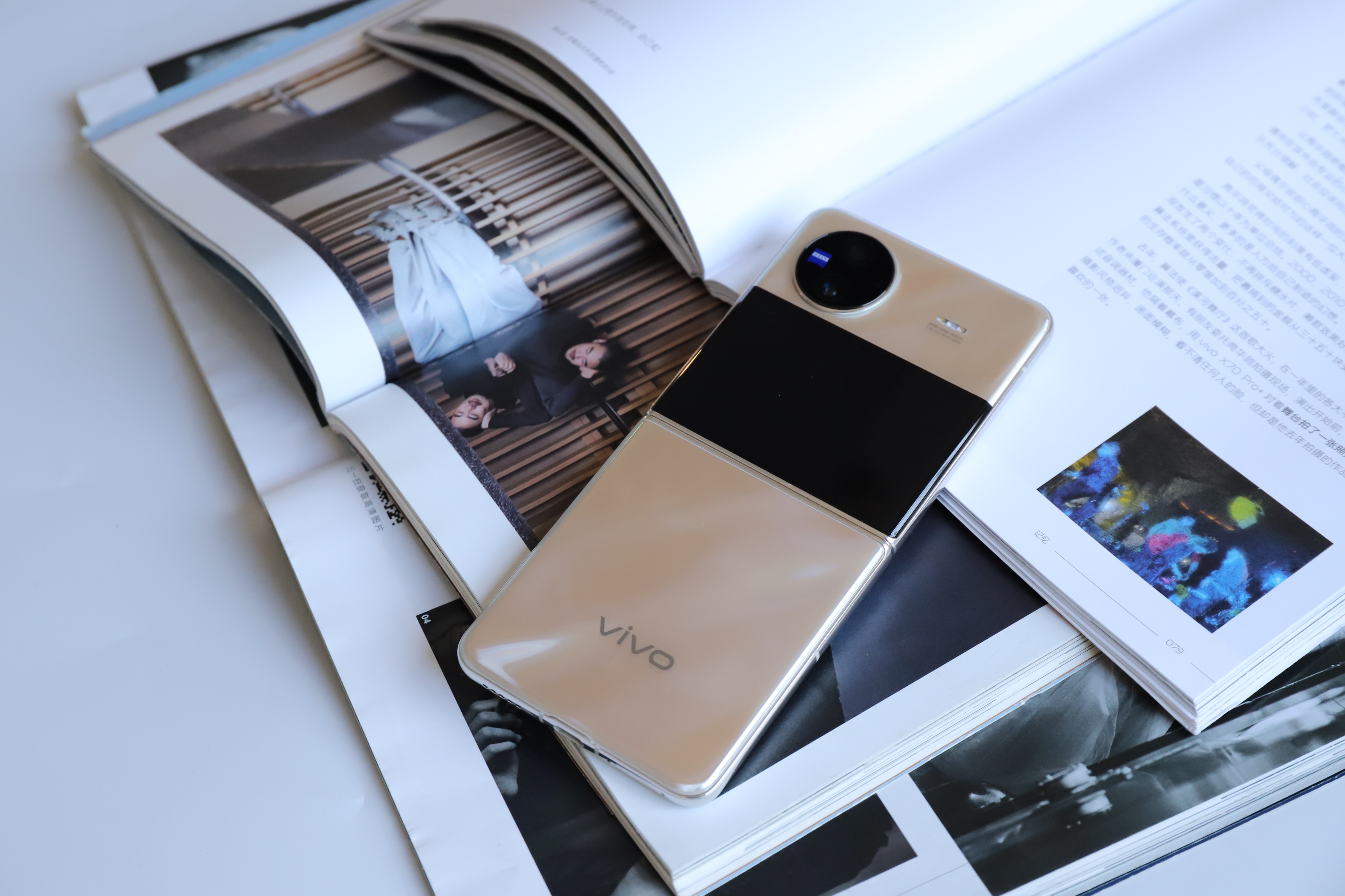 vivoxflip折叠屏手机哪个颜色好看,vivoxflip折叠屏手机怎么样