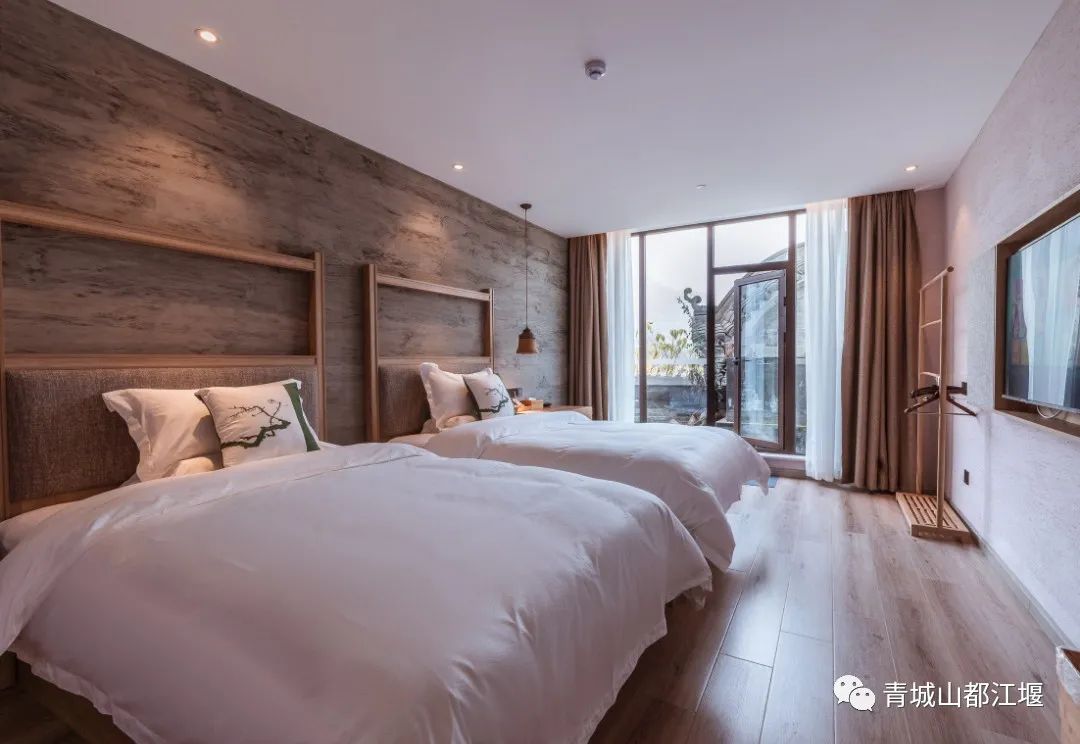 中秋国庆游都江堰怎么住！水灵妹精心奉上紧临景区的民宿酒店，秋日温泉、林间小屋......赶快安排上~