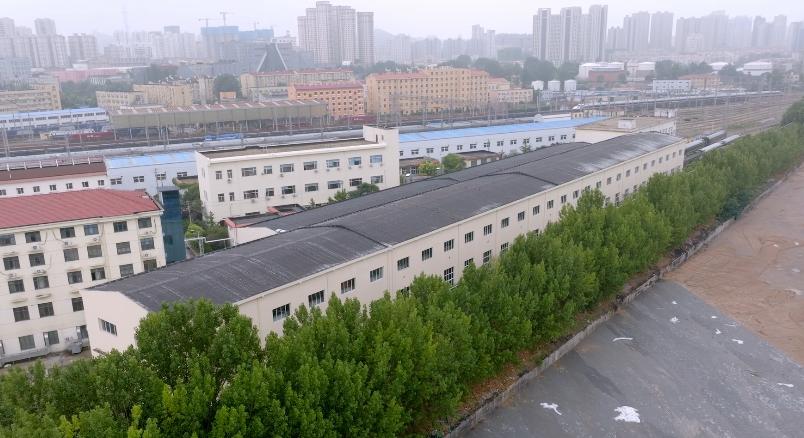 在这里，火车上的卧具天天都是大“洗”之日