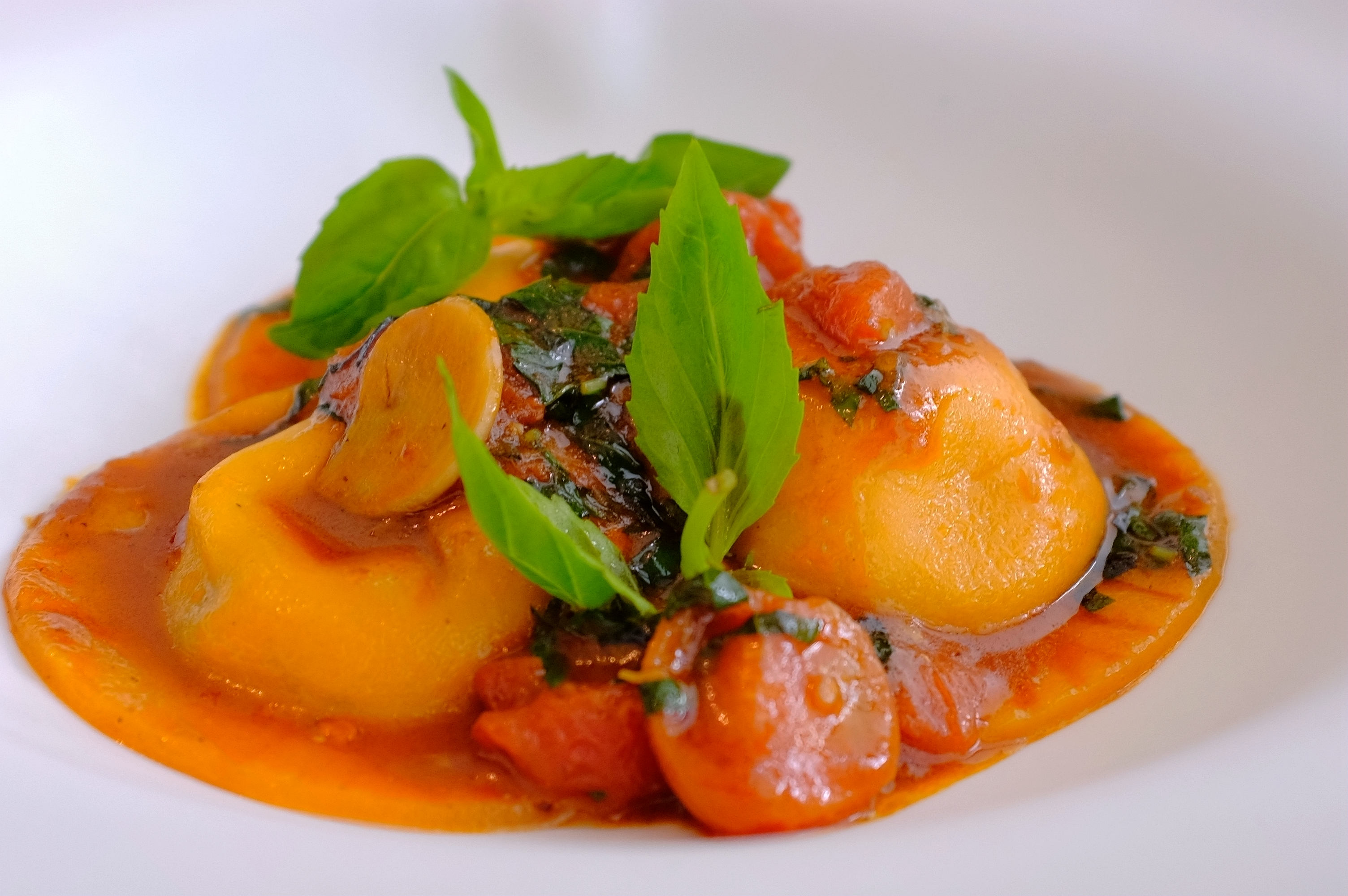 他帮她烧了一顿饭她便拥有了整个罗马