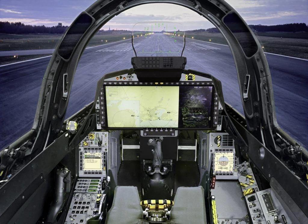 歼20有双座战机吗,双座型歼20是两个飞行员吗