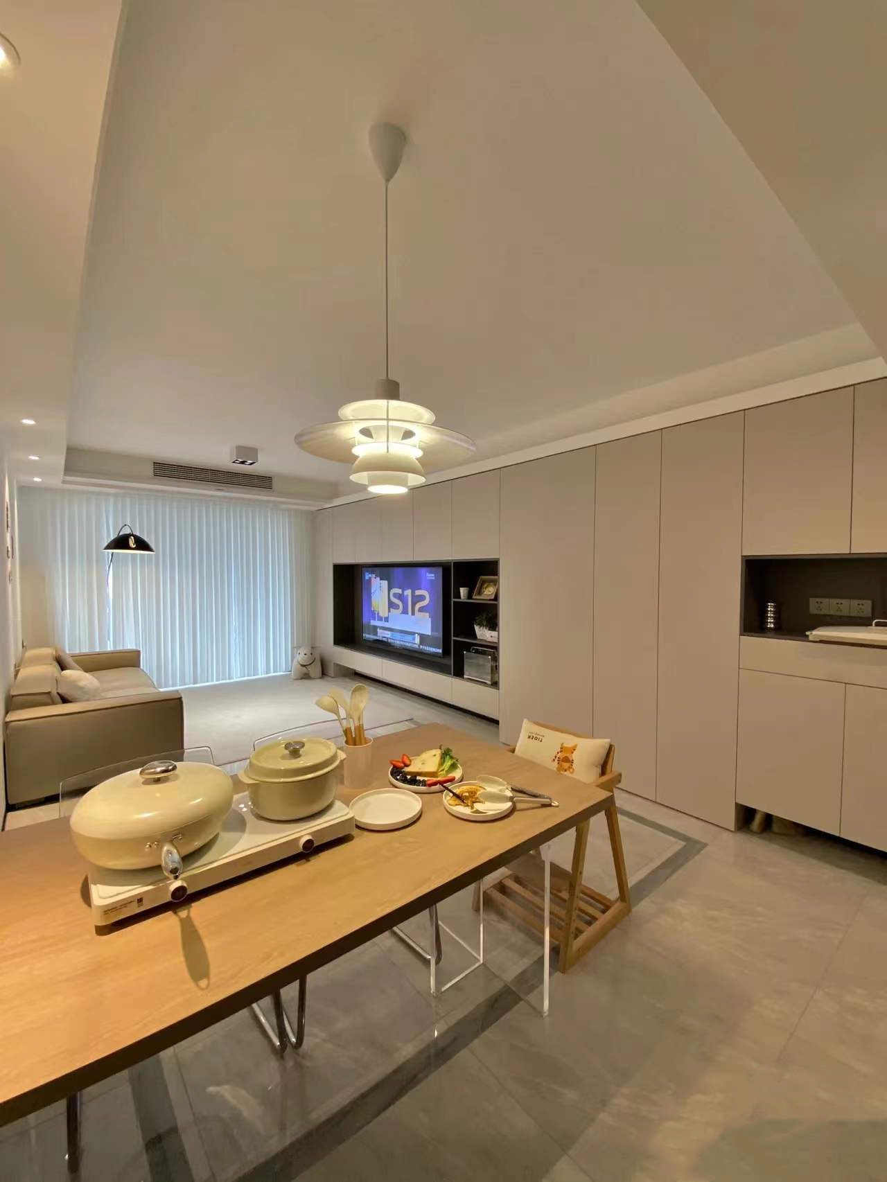 入户门后侧墙柜怎么设计收纳,家里收纳不够用别只知道满墙柜子