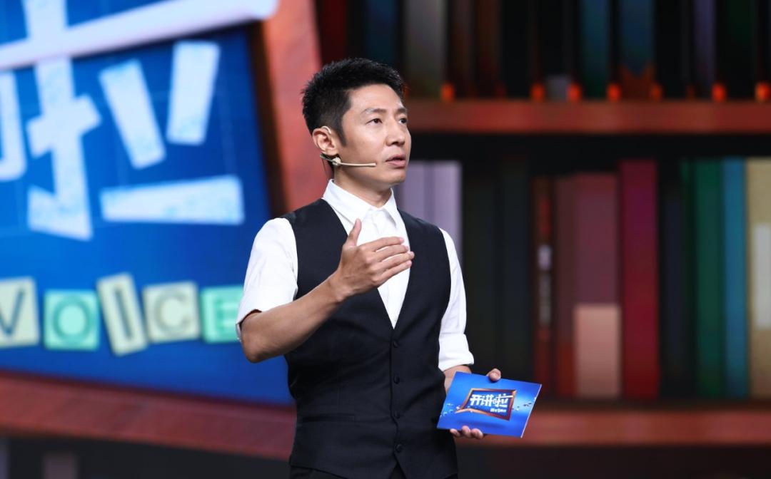 央视最漂亮的女主持人海霞,央视主持人海霞满头白发视频