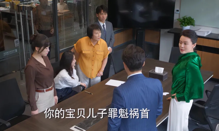 阔别内娱22年，一回归就成“妈圈顶流”，这位“挂历女神”有多牛