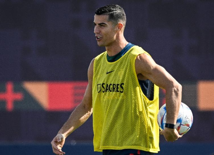 替补又何妨！哪怕C罗只上场几分钟，他也是葡萄牙足球的标志