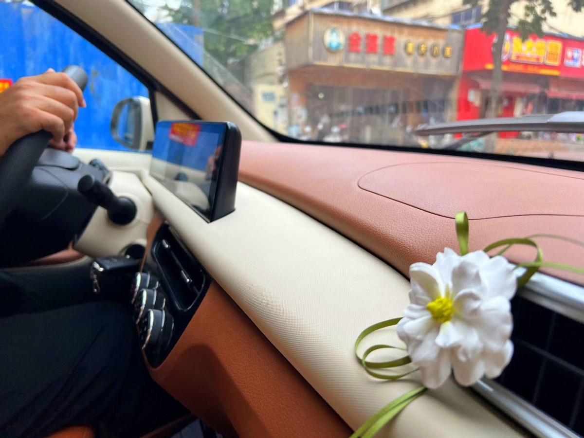 小虎fev新能源汽车测评,买菜带娃旅行跑山都不差的摩托车