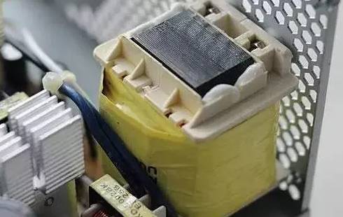 电源内部一定有电阻吗,电源内部一直存在非静电力吗