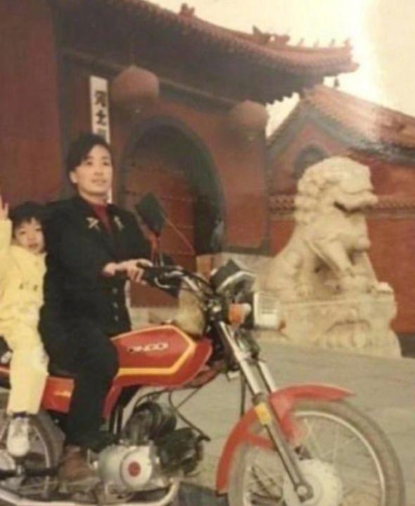 三金影后周冬雨明星评价,三金影后霸凌