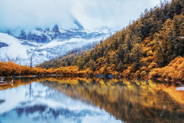 古时候的稻城亚丁,稻城亚丁的历史简介