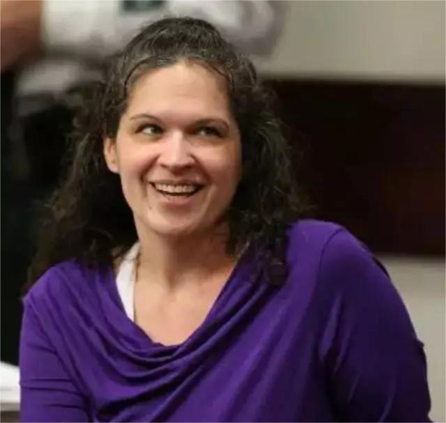 2006年，美国黑人小伙喜中3000万彩票，3年后尸体在水泥中被发现