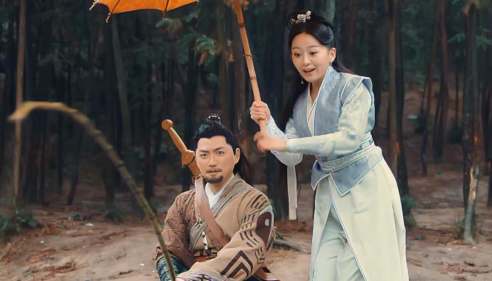 43岁还在演纯情少年？糊了的“花弄影”，为何沦为烂片主角？