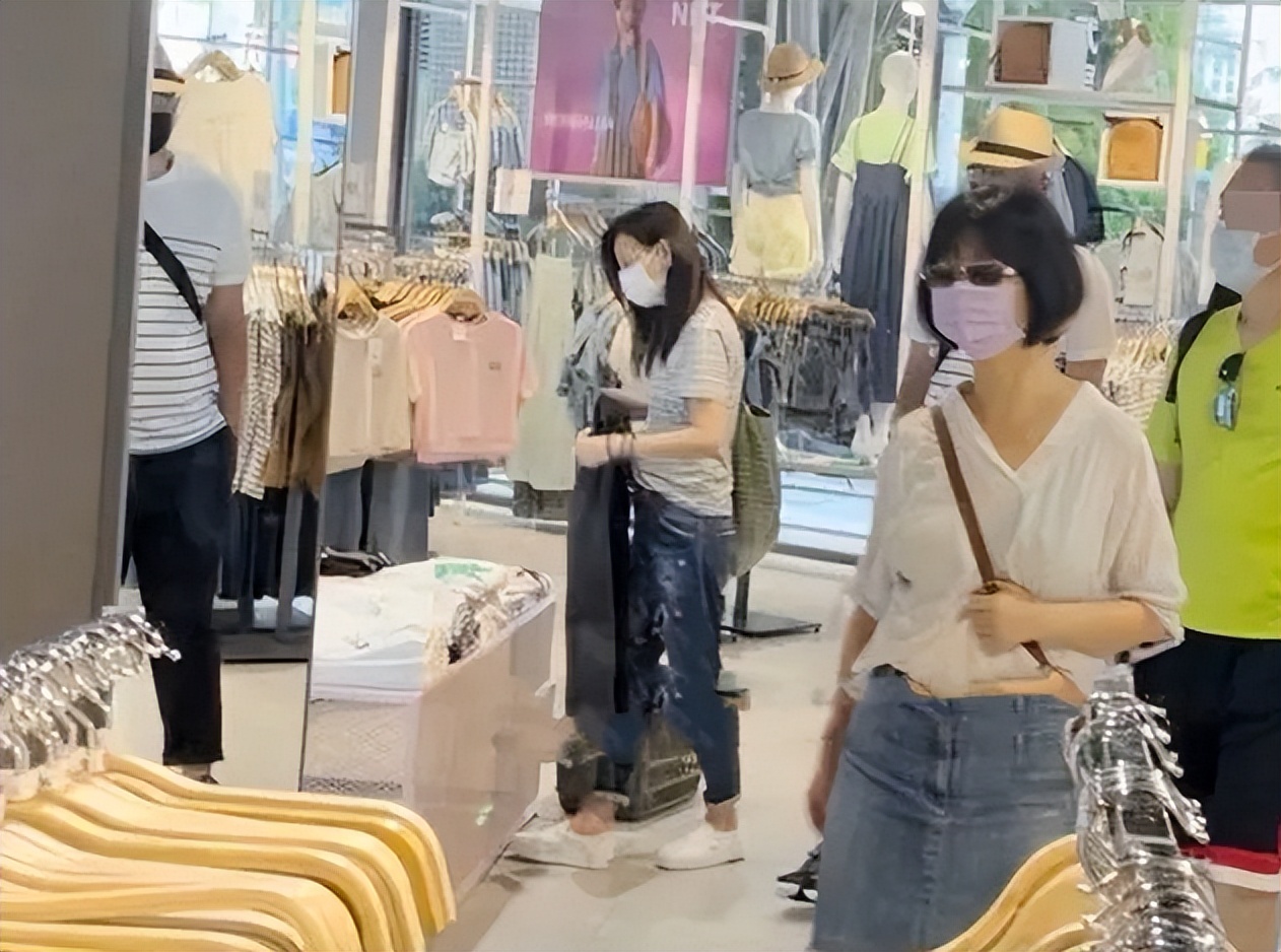 张庭林瑞阳带儿女去做公益视频,张庭林瑞阳夫妇最新消息官方