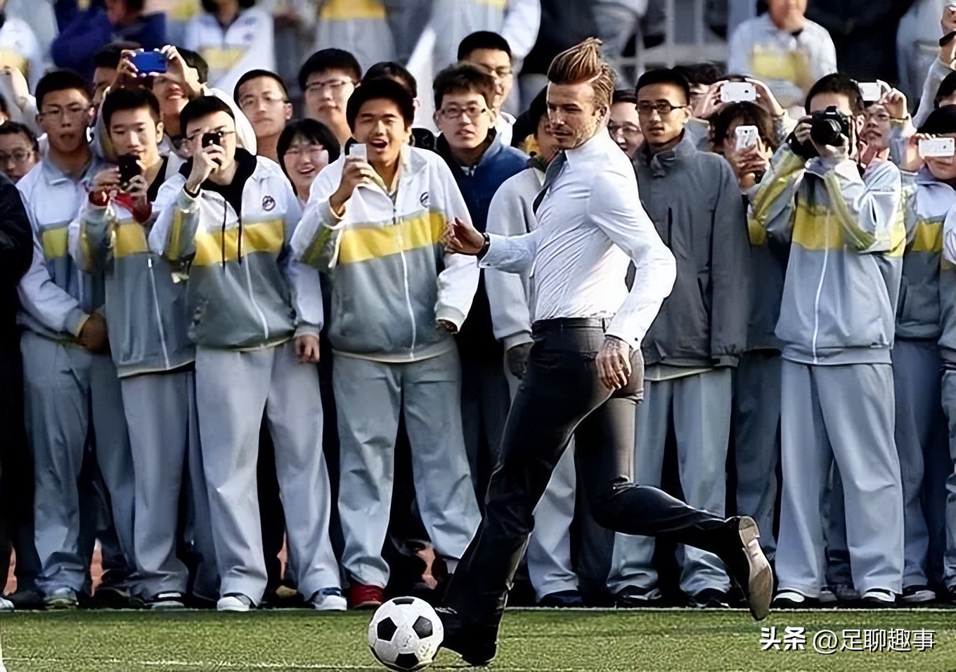 除了球队、球员，我们喜欢足球，还因为这些