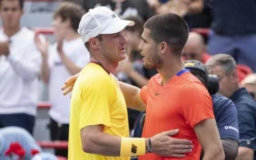 美式对抗保罗,美国大兵西班牙