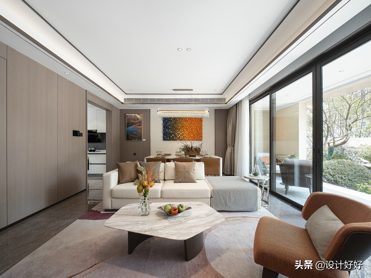 灰色地砖配什么颜色的门比较好看,灰色地砖配什么颜色门和踢脚线