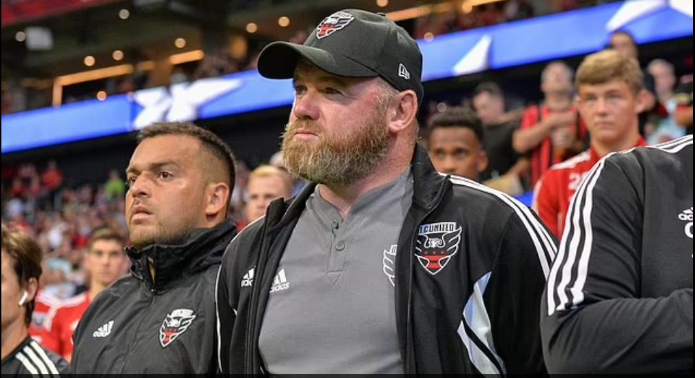 鲁尼回应c罗言论,鲁尼评价梅西离队视频