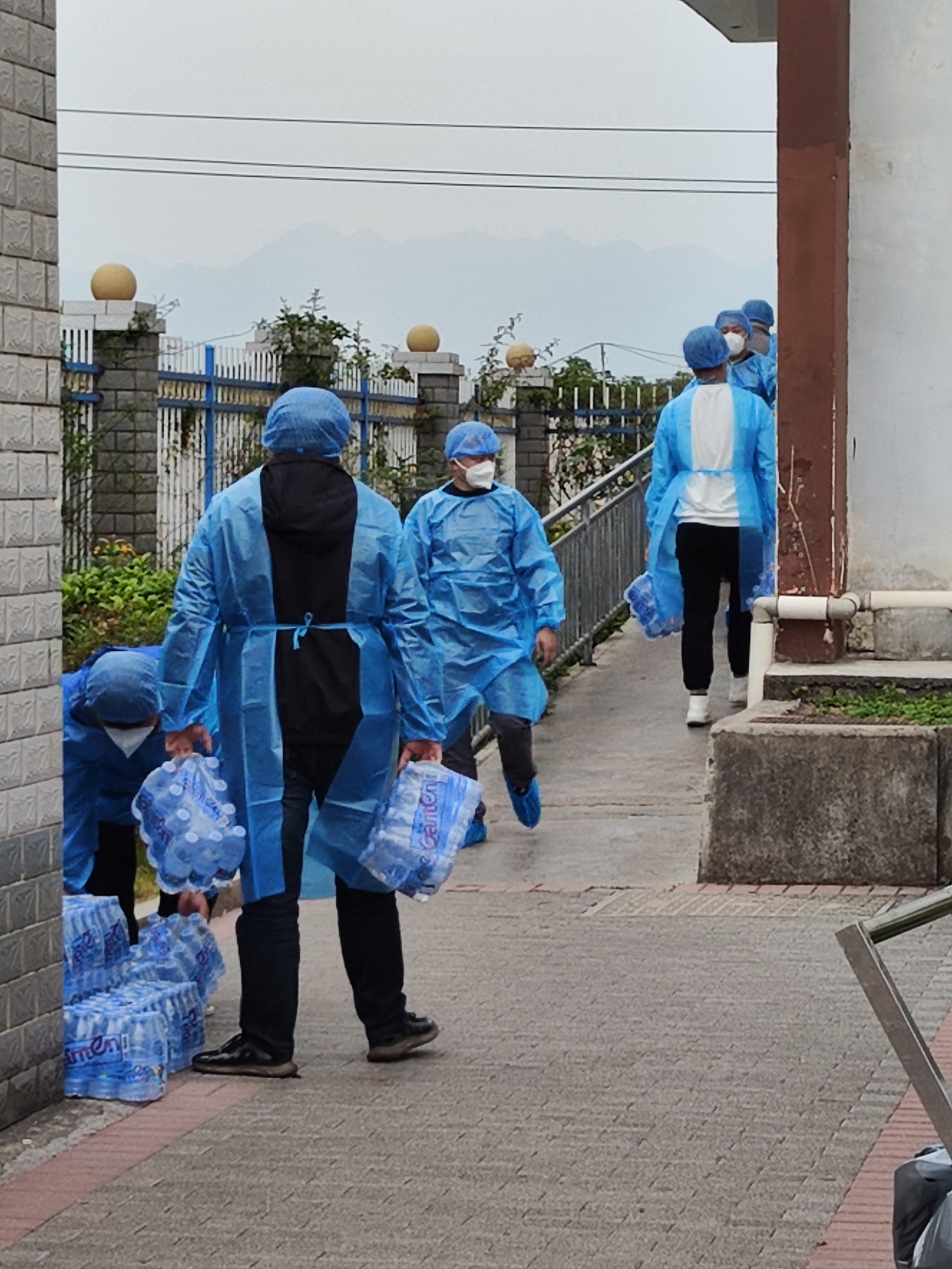 涓夊昂璁插彴鏁欎功鑲蹭汉鎶楃柅,涓夊昂璁插彴鍐欐槬绉嬫姉鐤垬鍦轰簤鍏堥攱