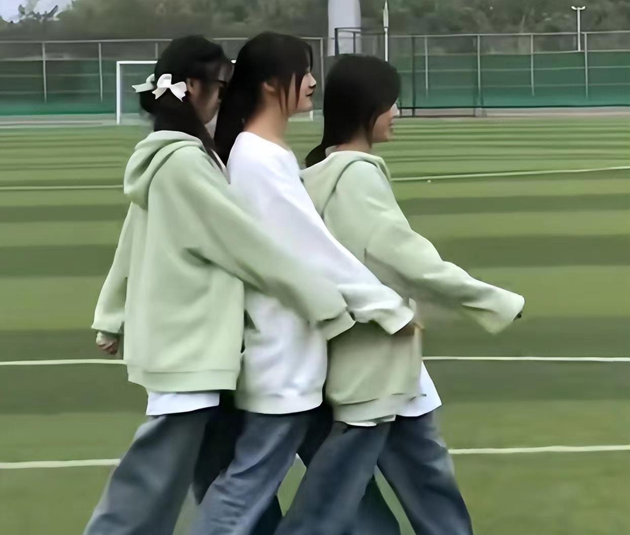 宽松的衣服和鲶鱼须,宽松大鲶鱼