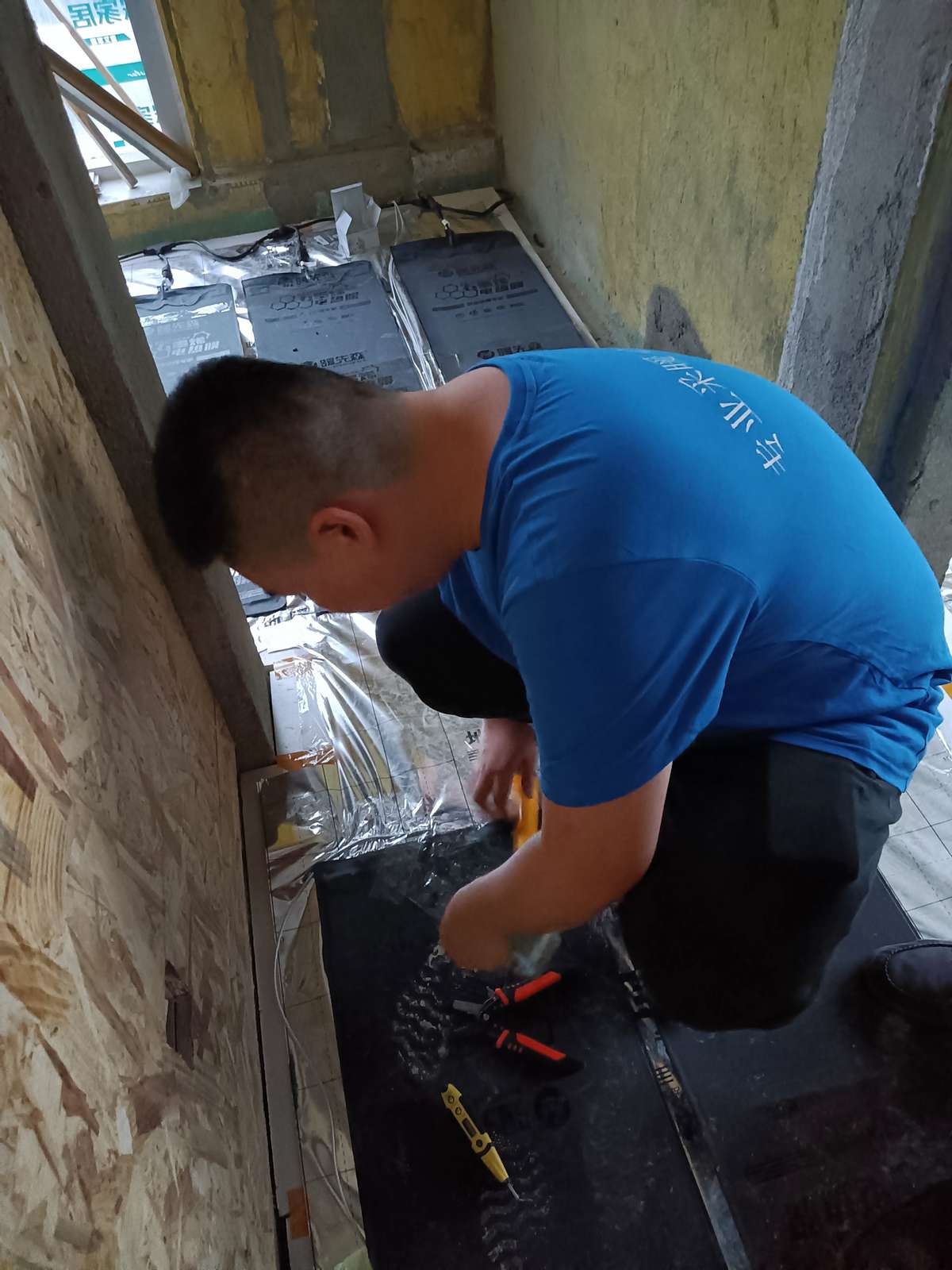 本溪石墨烯封套膜地暖施工,德国德硕石墨烯地暖管施工视频